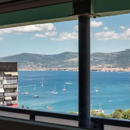 Majestic View Penthouse דירה