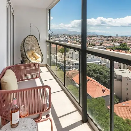 Majestic View Penthouse *